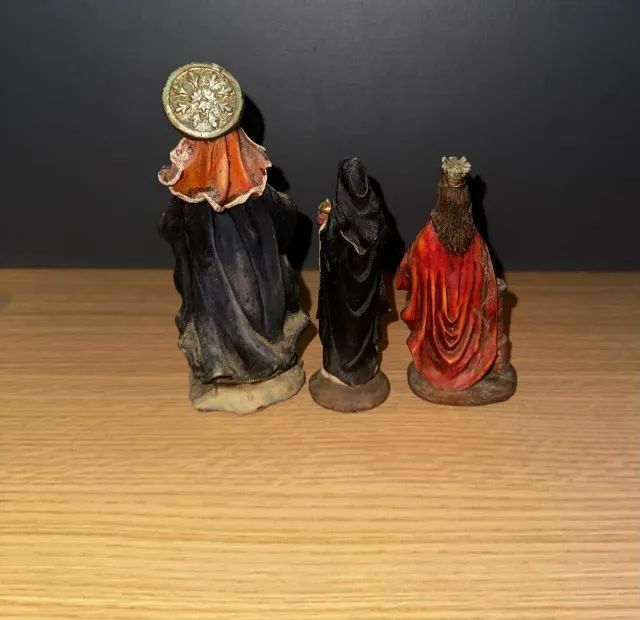 Estatua Virgem Maria + Santa Edwiges + Santa Barbara Cristao - Foto 3