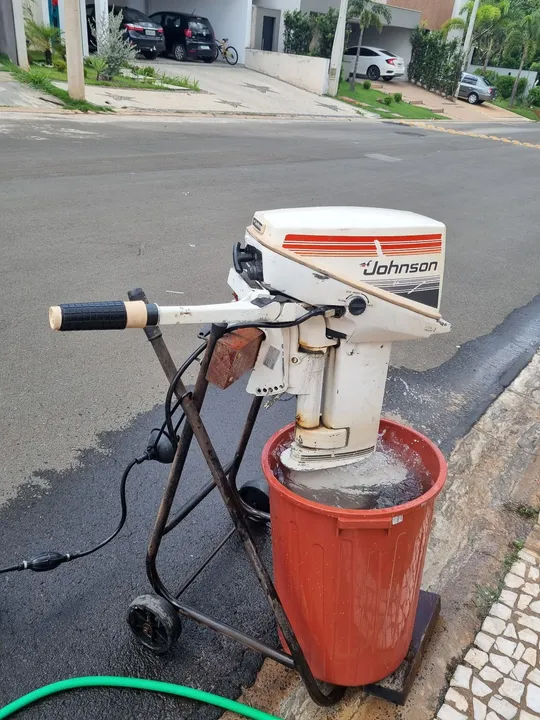 Motor de Popa 15 HP ( impecável)