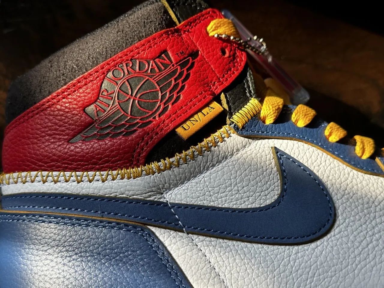 Jordan 1 Retro High OG -  UN/LA - STROM BLUE - Foto 3