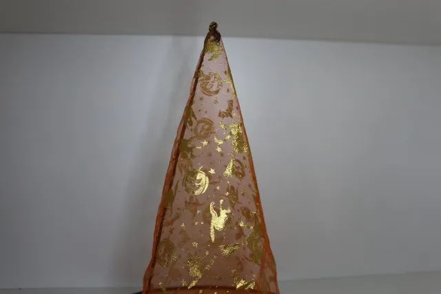Chapéu Bruxa - Estampa Laranja com Dourado - Foto 3