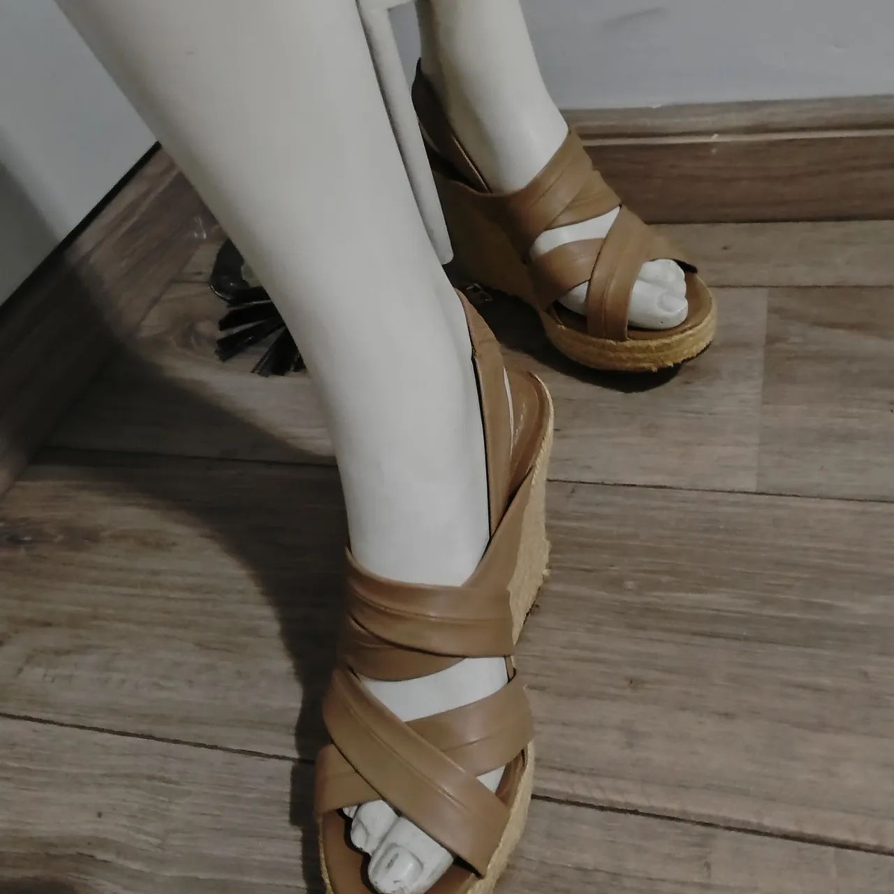 Sandália da marca Arezzo 37 bege. Usada - Foto 5