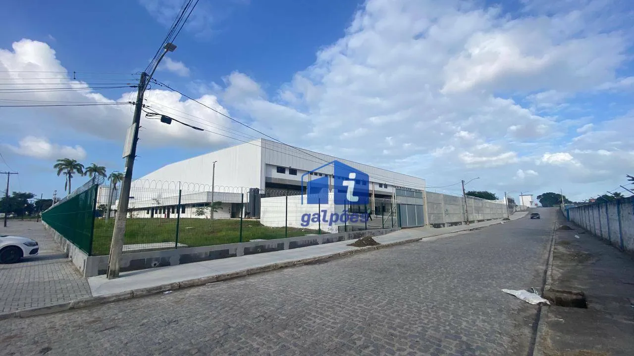 Condomínio Riacho Verde 02 - Galpão com 966 m² com Docas na BR 101 em Jaboatão dos Guarara