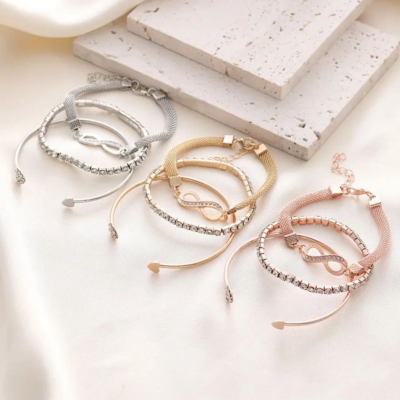 Bracelete 3 Em 1 Símbolo Do Infinito, Coração E Pedraria