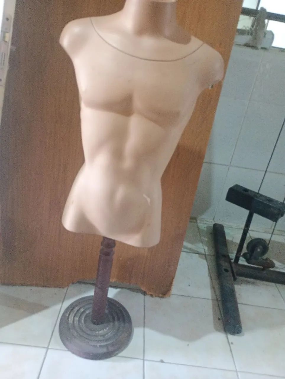 Manequim masculino busto definido - Foto 5