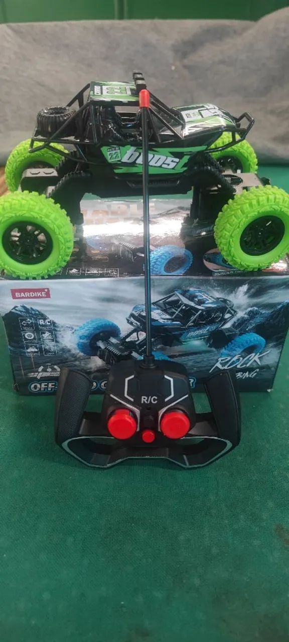 Carrinho de controle remoto off-road
