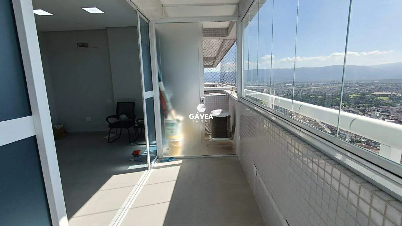 Sala comercial à venda no Centro em São Vicente.