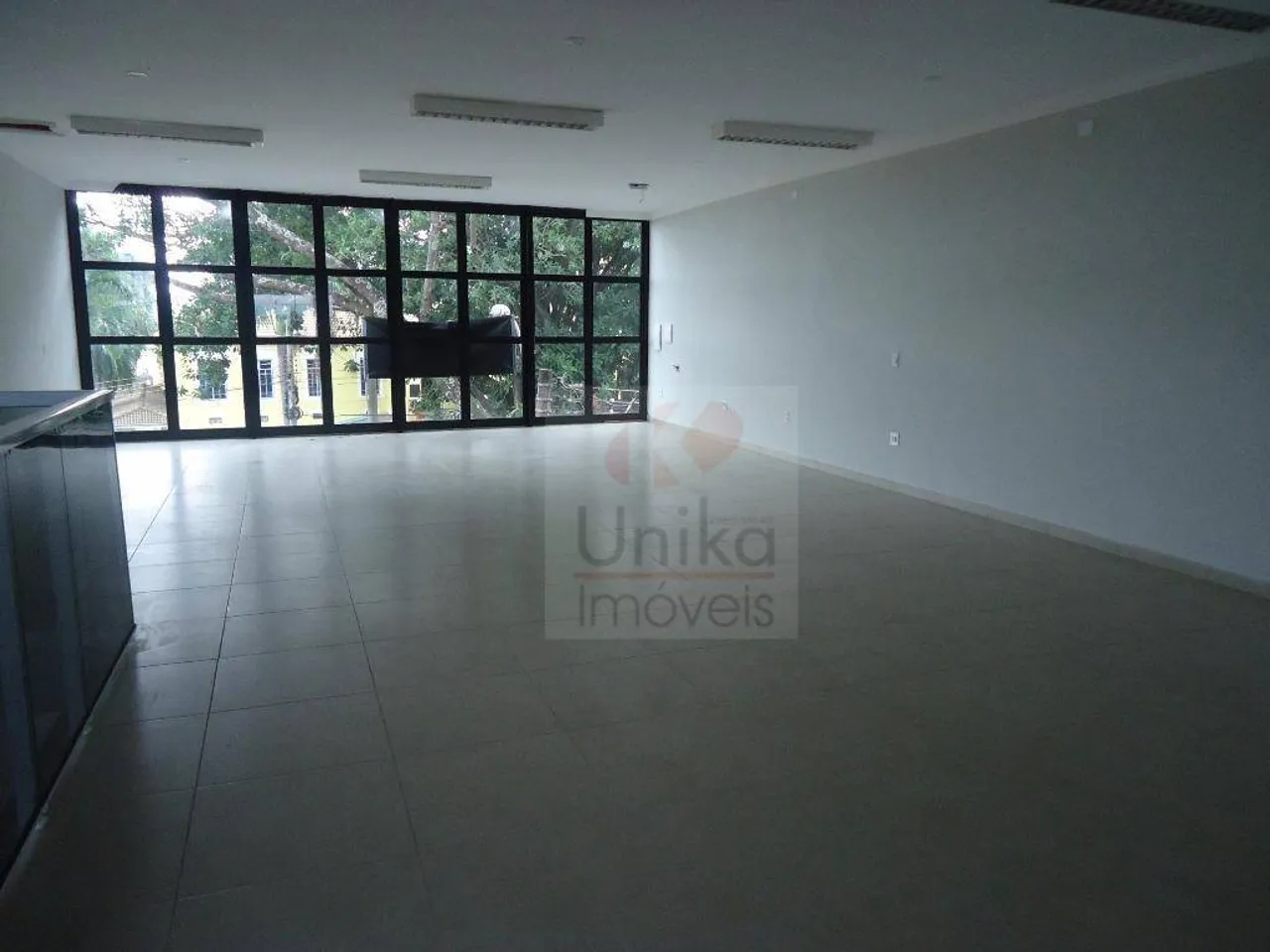 Sala Comercial para Locação em Itatiba - SP.