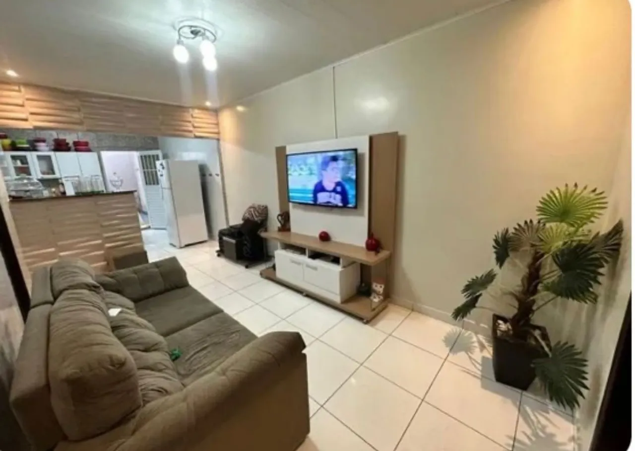Vendo uma casa