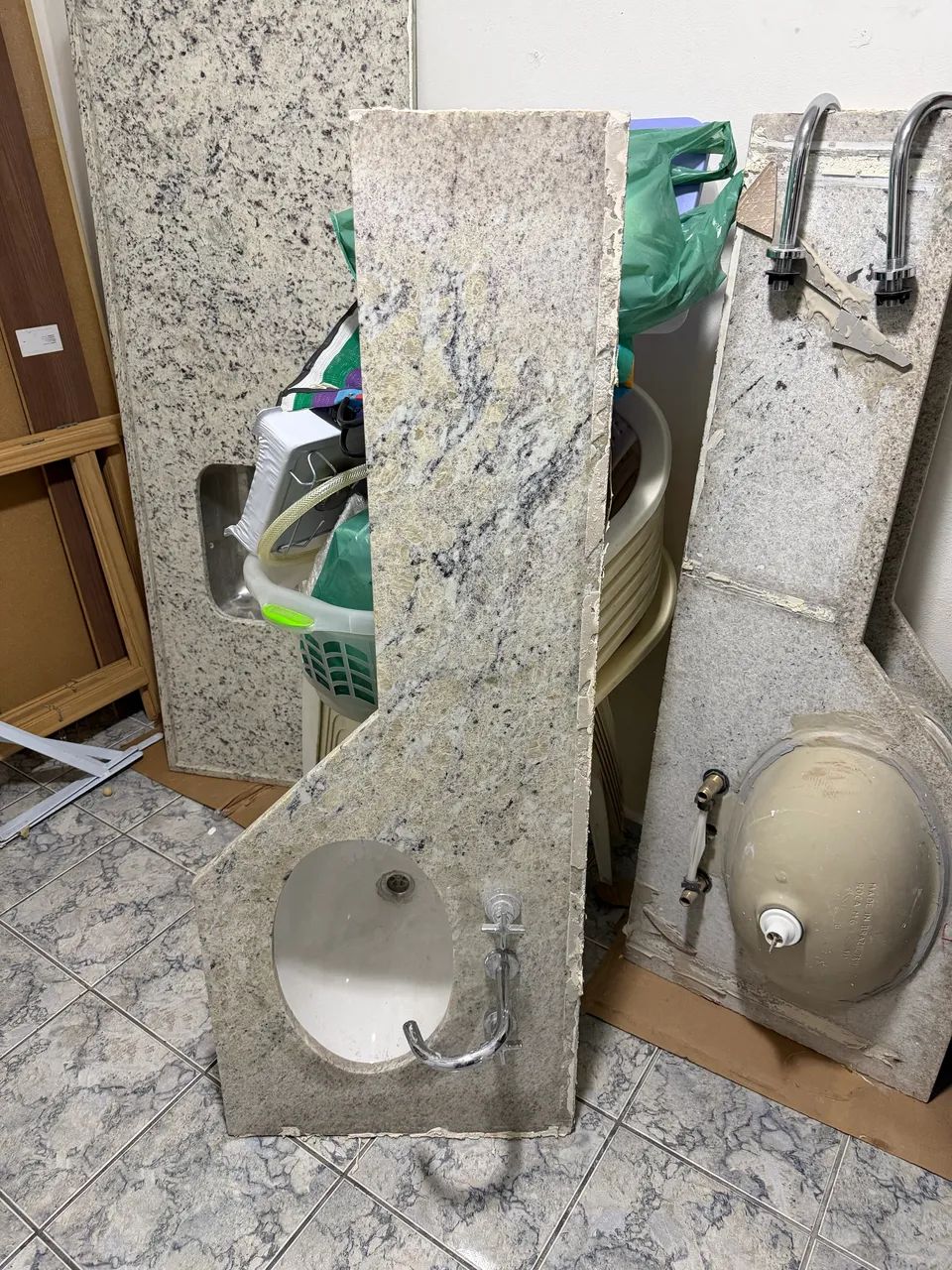 Pias banheiro 3 unidades granito com cuba e torneira - Foto 2