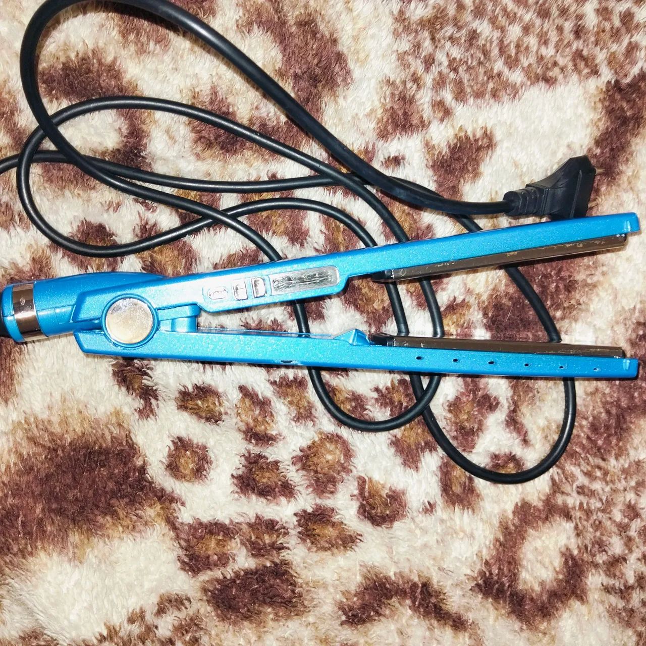 Prancha de cabelo azul - Foto 3