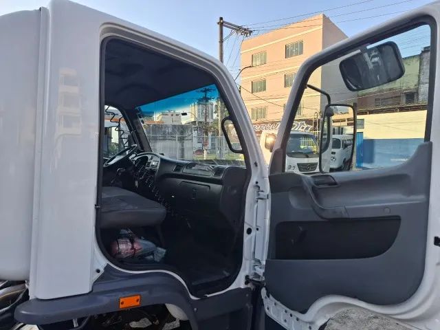 Mercedez Benz Accelo 815 2018 - Foto 4