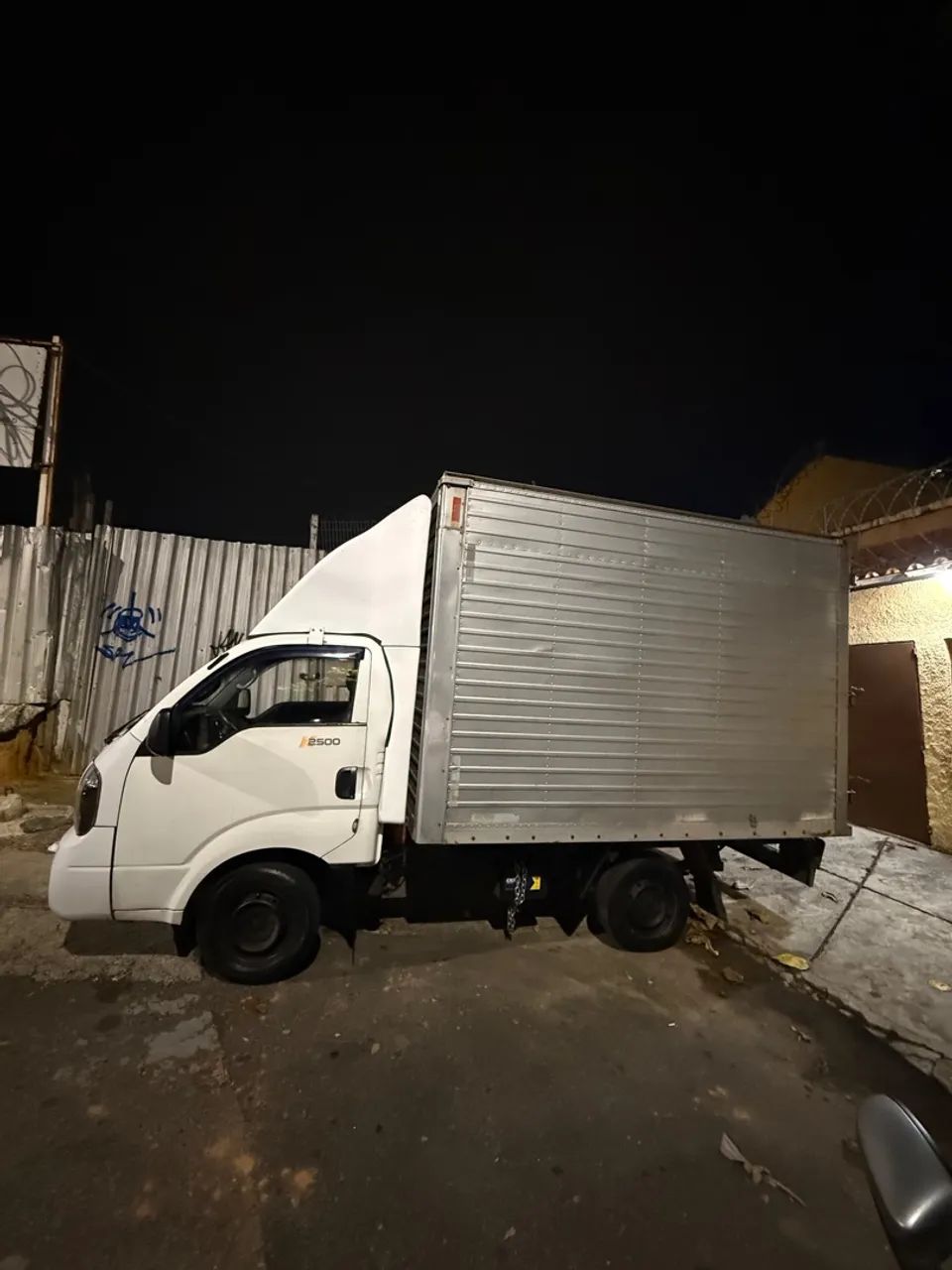 KIA BONGO K2500 OPORTUNIDADE