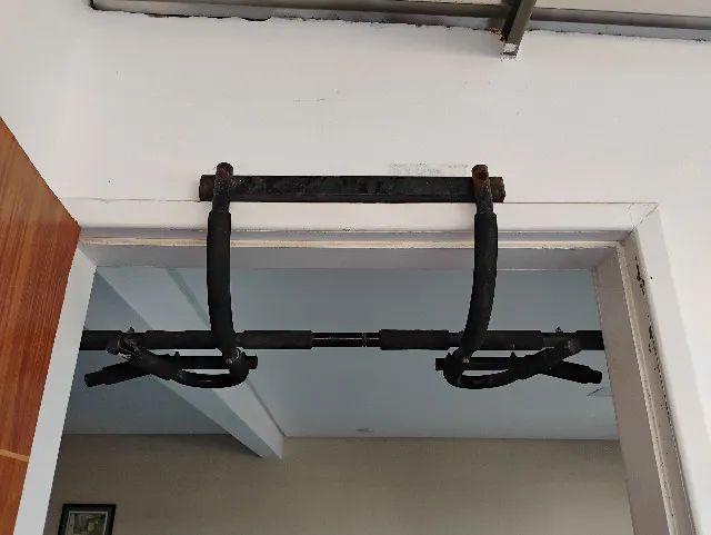 Barra de porta para Flexão Multifuncional Fixa Treino Full Cor Preto - Foto 3