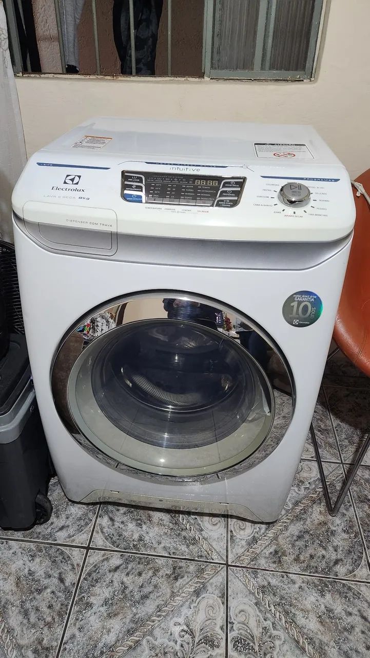 Lava e seca Electrolux 9kg - Semi nova 110v