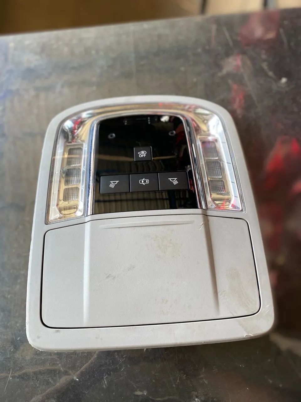 Luz De Teto Porta Óculos Toyota Hilux Sw4 2016 A 2020 Original 