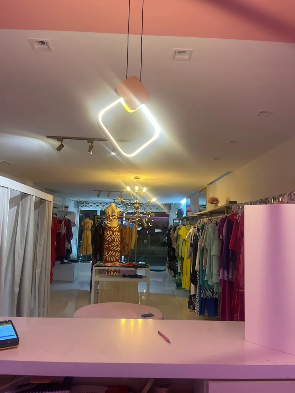 Repasse de loja de roupa feminina