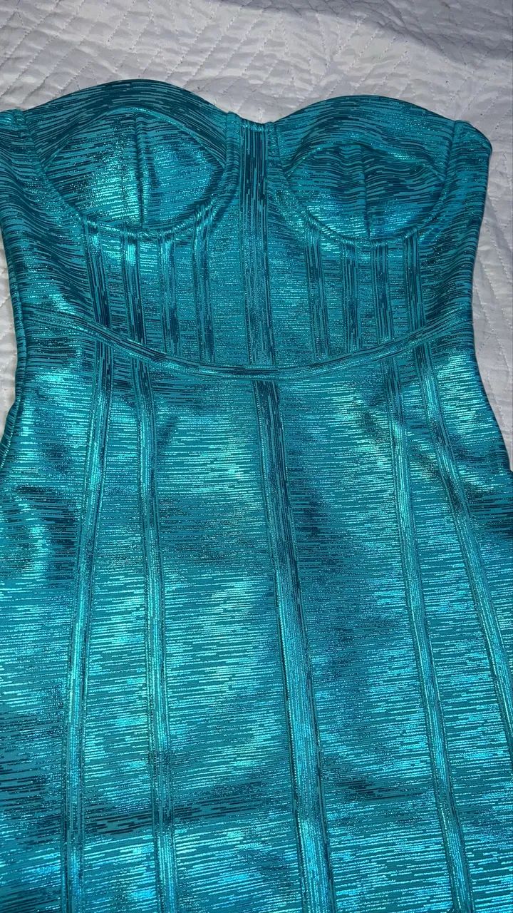 Vestido tomara que caia de bandagem  - Foto 3
