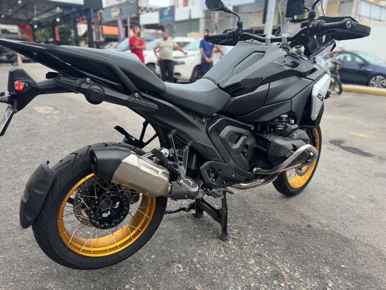 BMW R 1300 GS Triple Black 2024 apenas 1.200 km - Foto 2