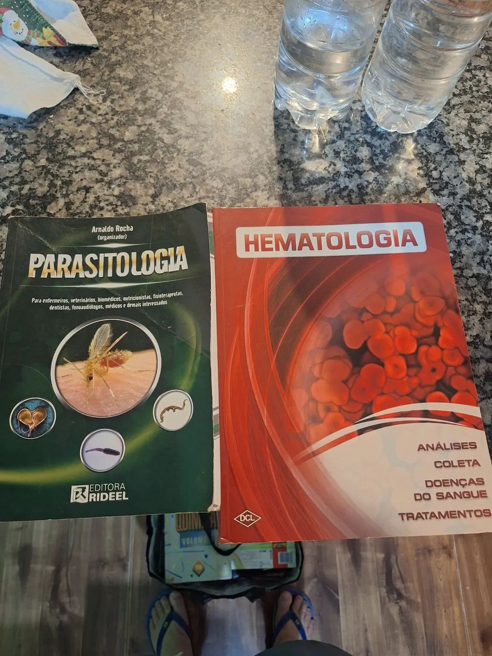 Livros de Parasitologia e Hematologia