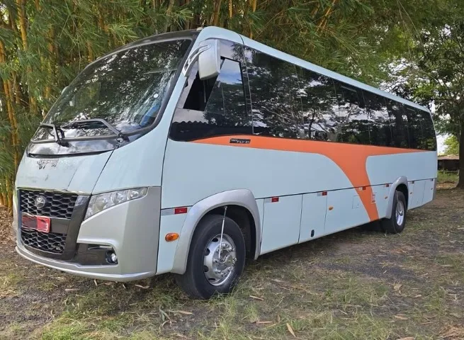 Ônibus 35 lugares