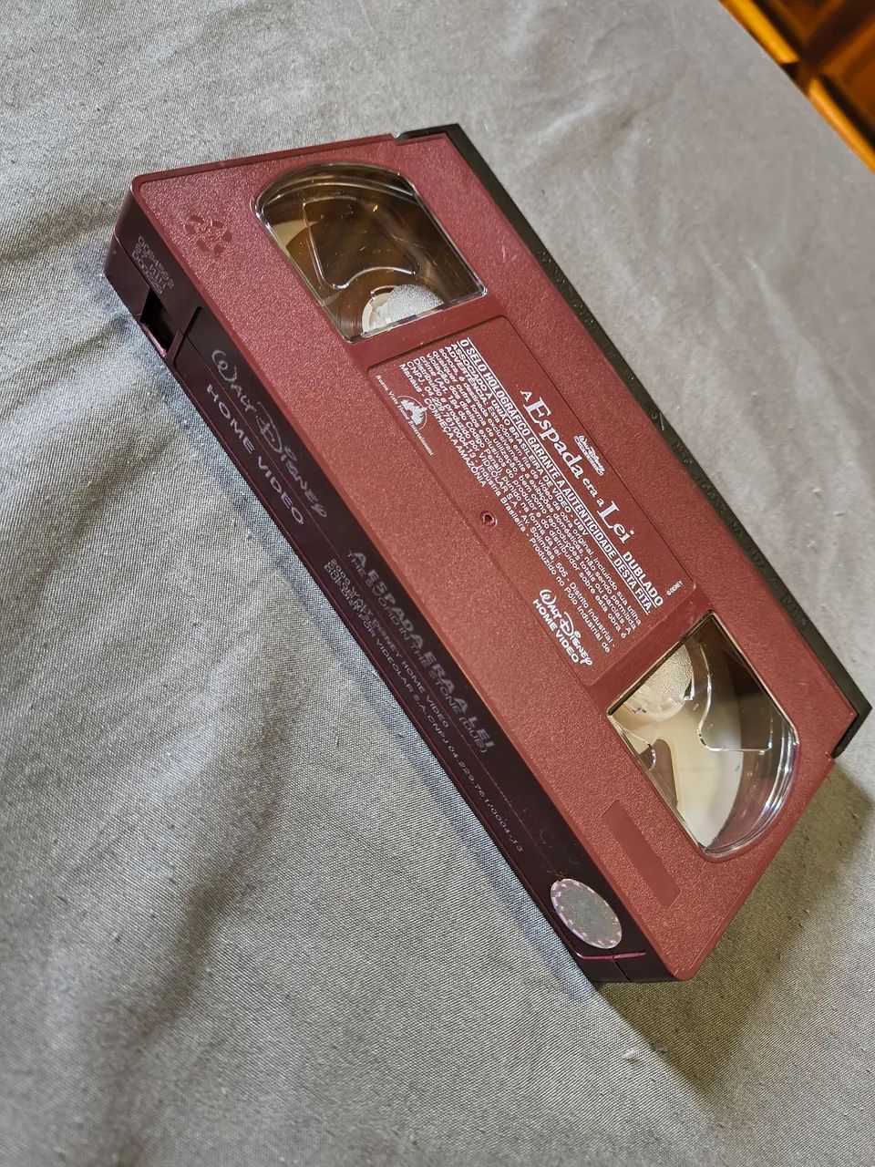 Fita VHS Disney A Espada da Lei  - Foto 3