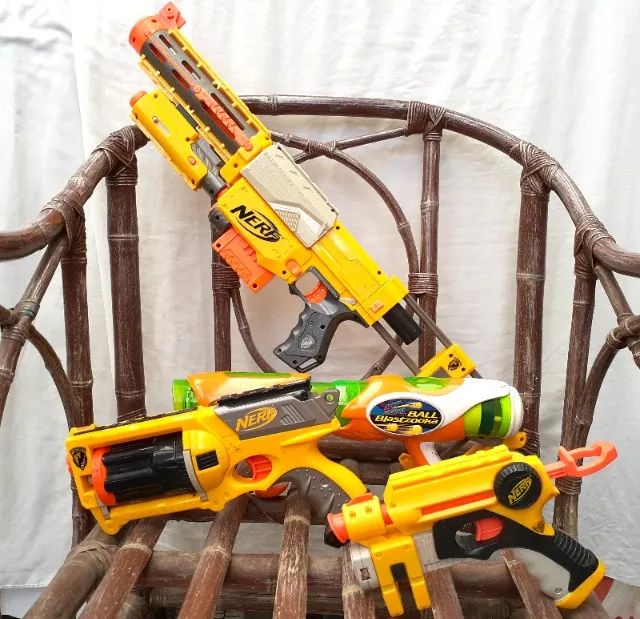 Nerf Maverick REV-6, N-Strike Nite Finder EX-3 e Recon CS-6 