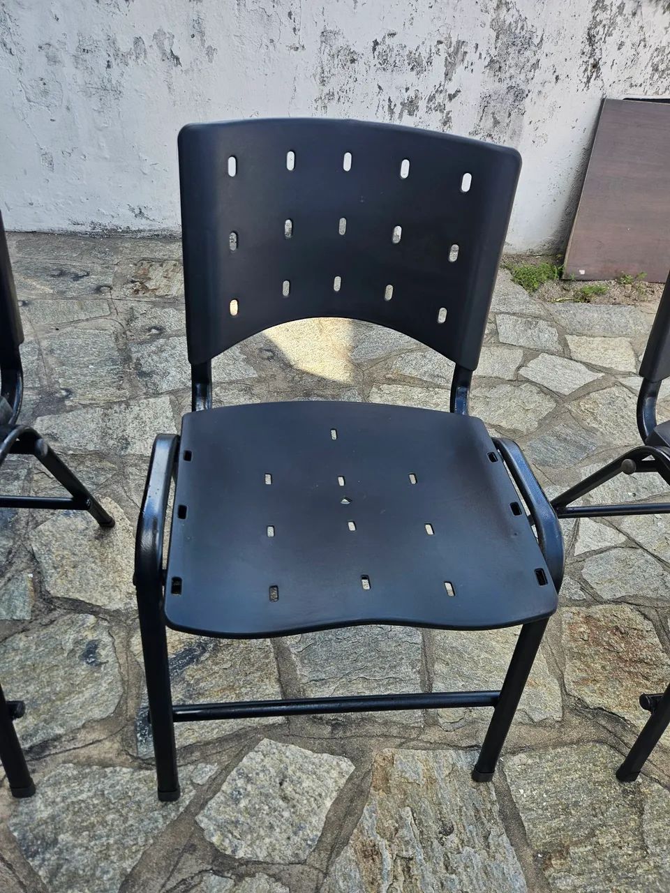 Cadeira de escritório  fixa em polipropileno  - Foto 3