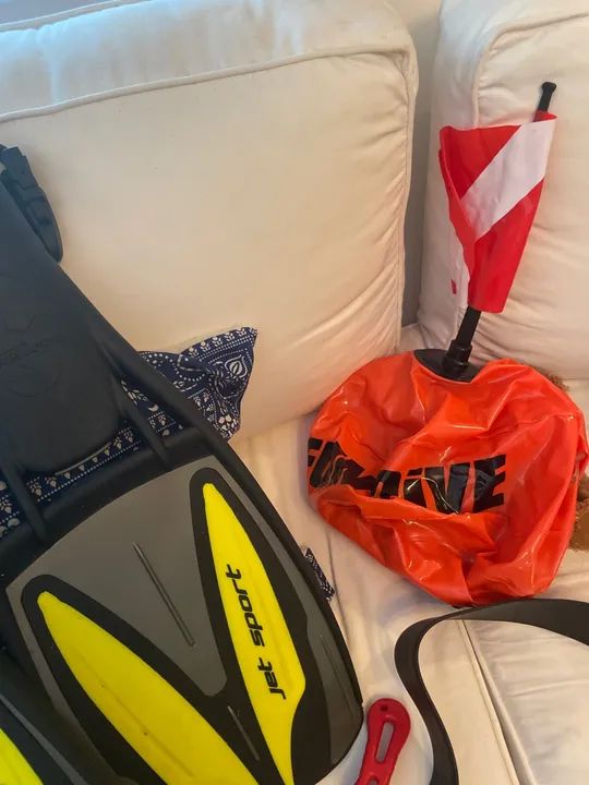 Nadadeiras Scupabro, sinalizador e cinto de mergulho - Foto 2