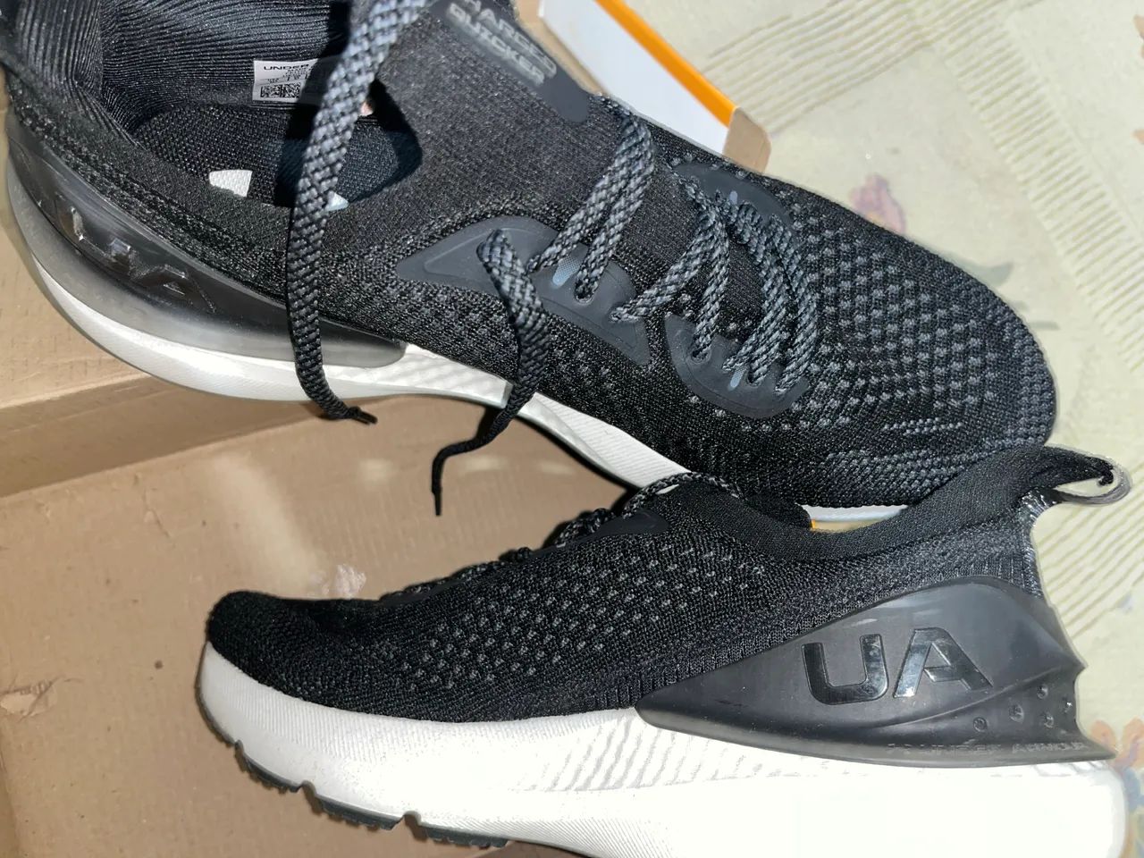 Tênis Under Armour Charged Quicker