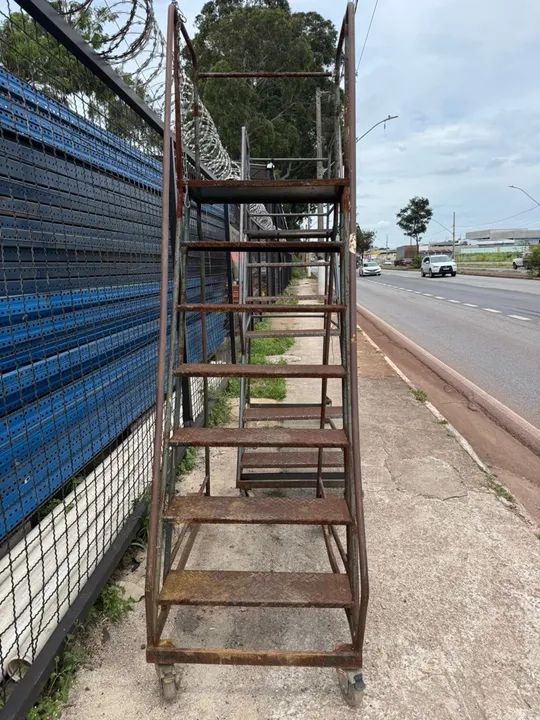 Escada plataforma 2metros 