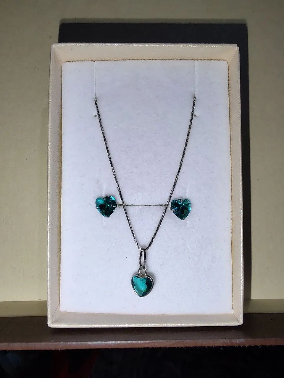 Conjunto de colar e brincos de prata  - Foto 2