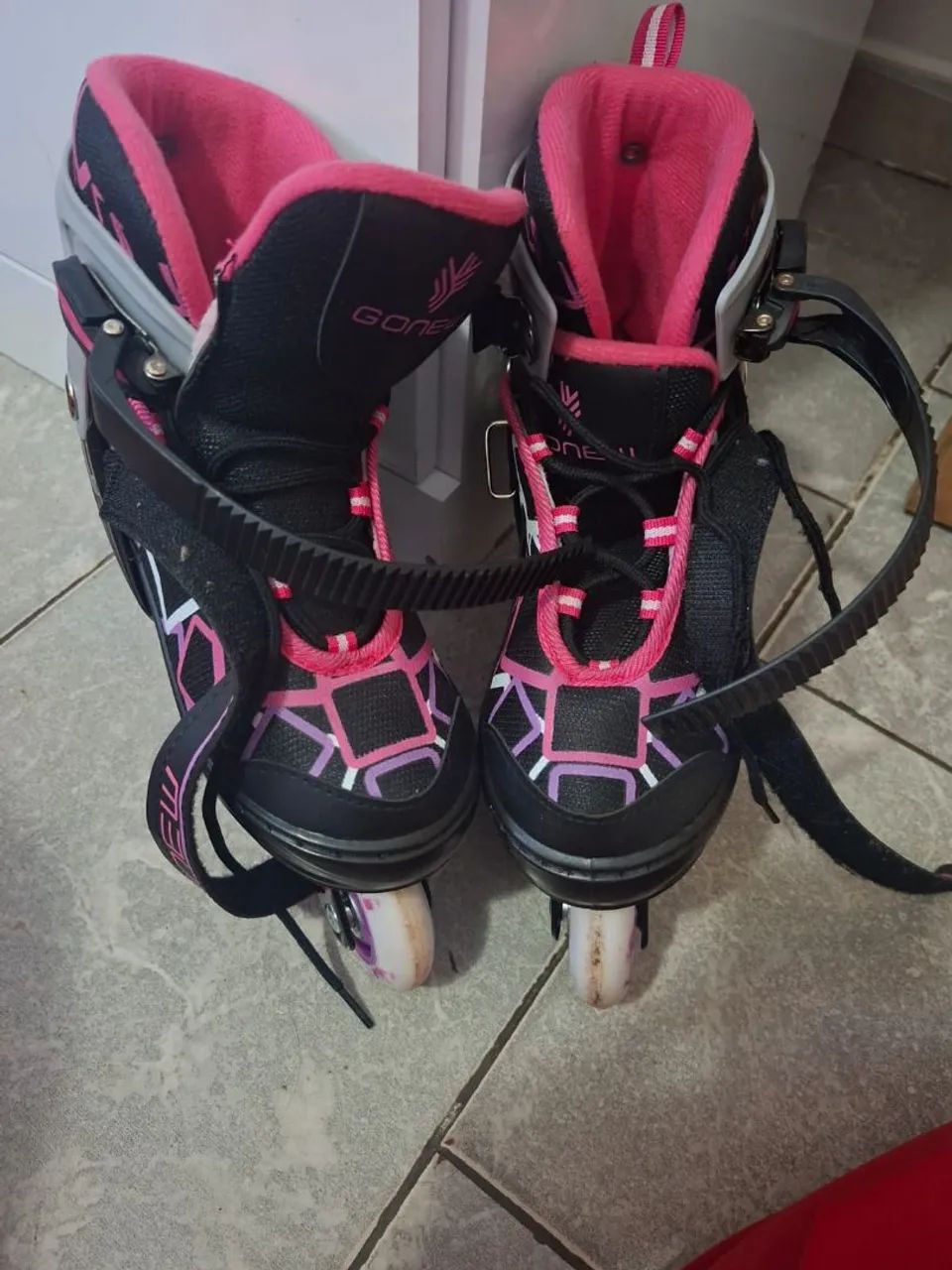 2 Roller Skates65163250222082123