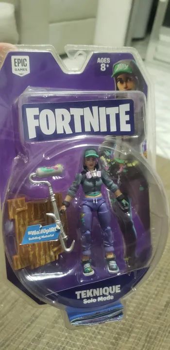 Boneco Figura de Ação Fortnite Teknique com Acessório Sunny