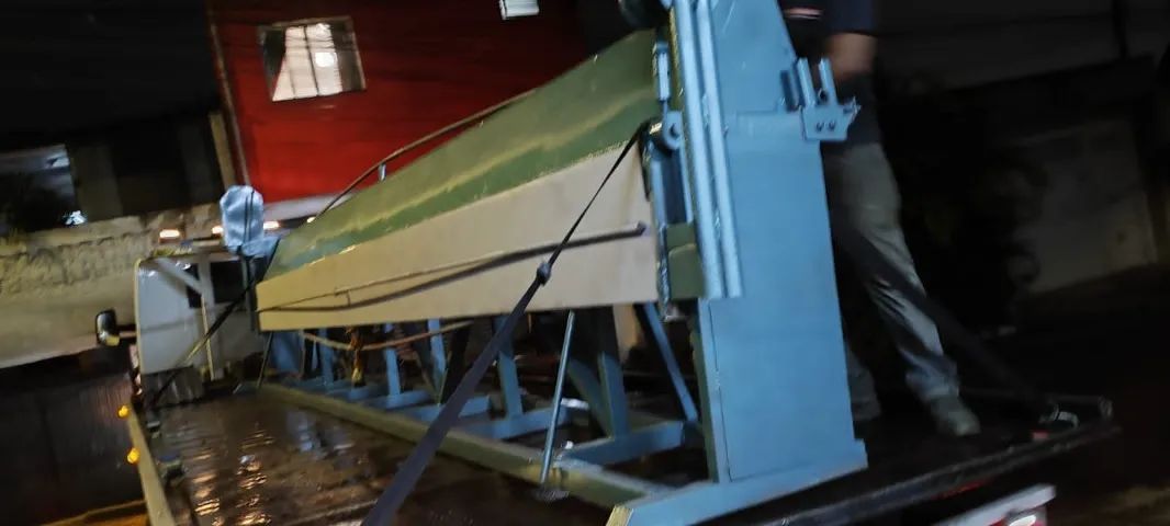 Dobradeira de calhas 