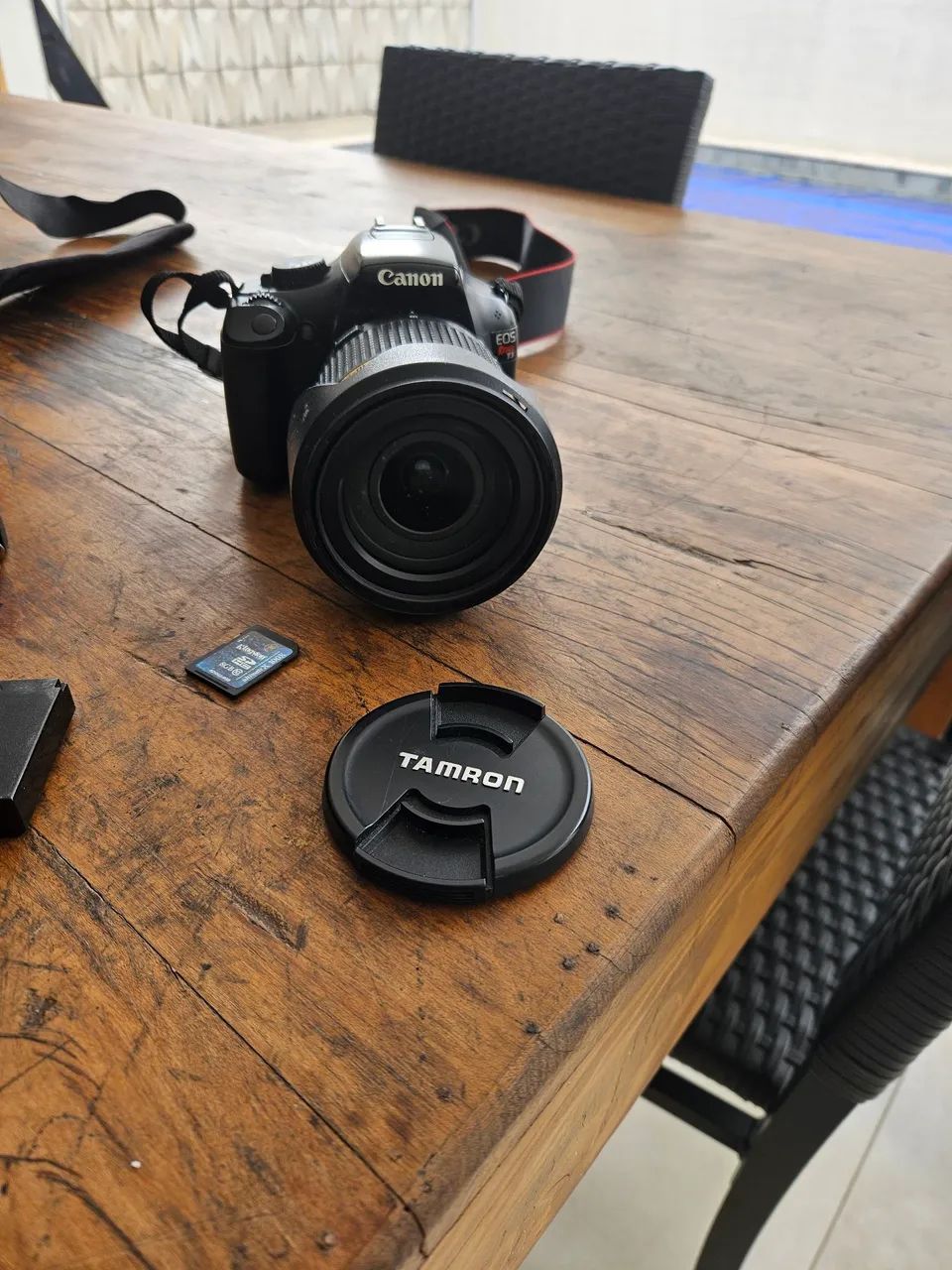 Câmera Canon EOS Rebel + Lente automática longa
