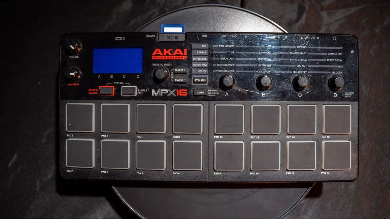 AKAI MPX 16 - Foto 4
