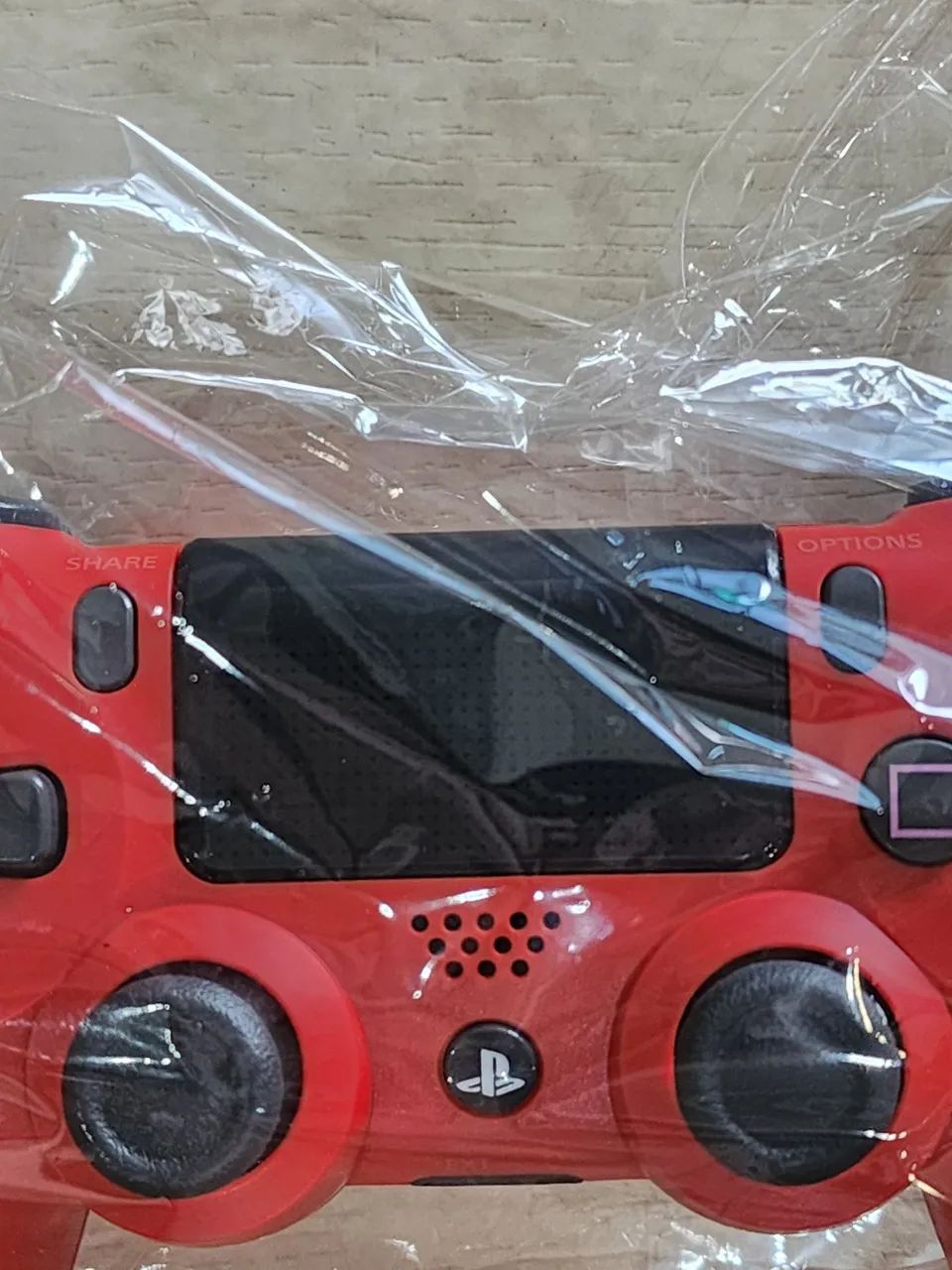 Controle de ps4 vermelho seminovo original - Foto 3