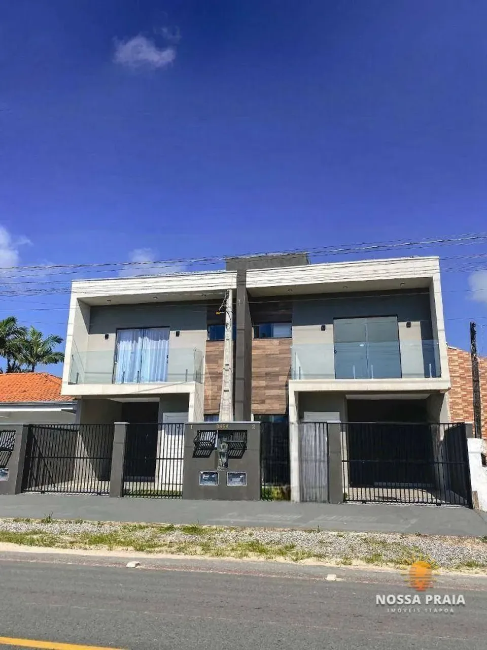 Sobrado com 3 dormitórios à venda, 116 m² por R$ 490.000,00 - Volta Ao Mundo I - Itapoá/SC