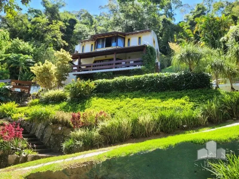 Casa- Petrópolis, Secretário