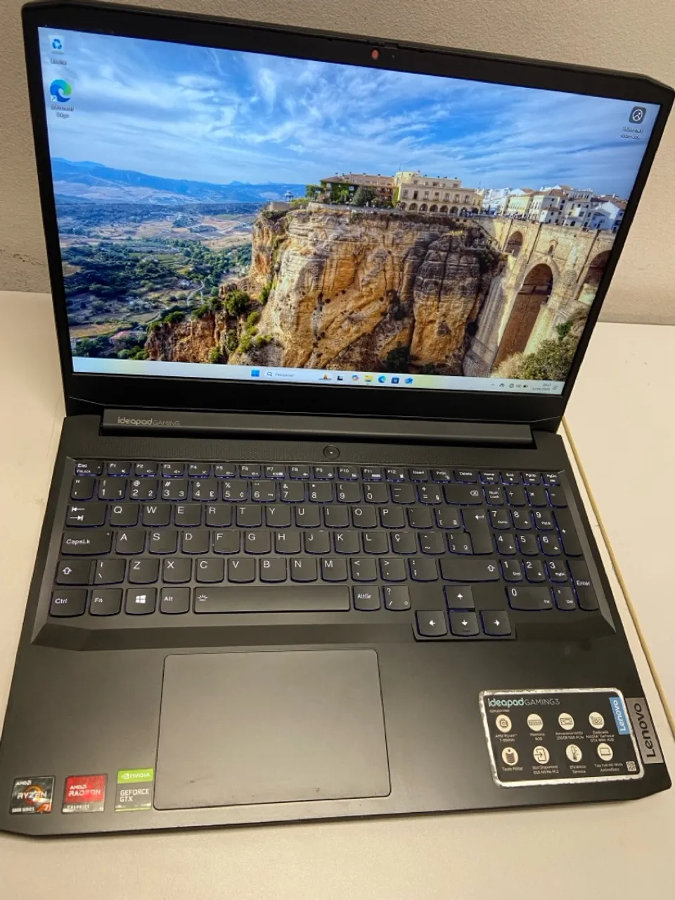 Ideapad Gaming 3 Ryzen 7 5800h, 24Gb Ram, SSD NVME de 256Gb, Video AMD Radeon Graphics