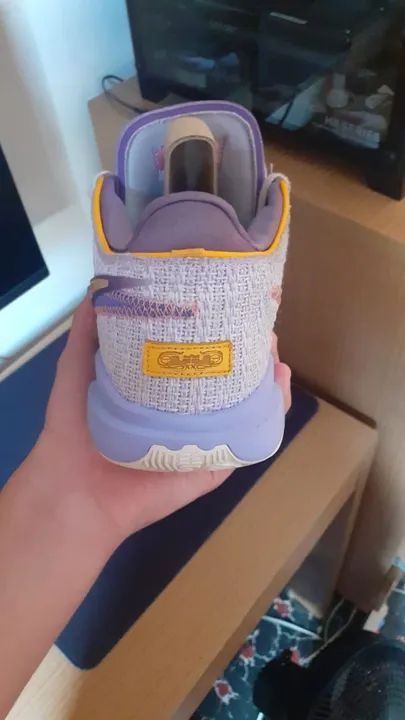 Tênis de basquete Nike LeBron 20  - Foto 4