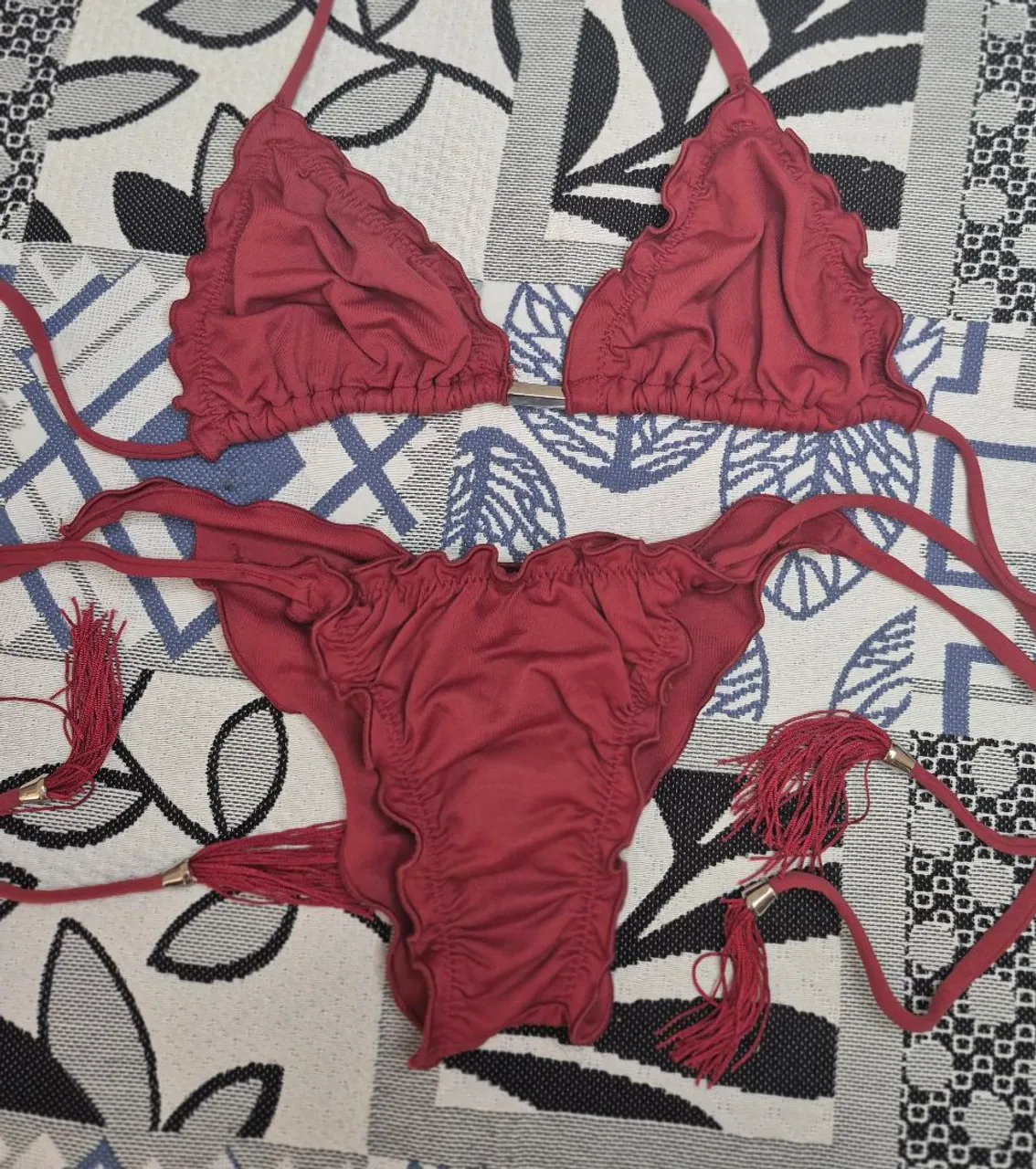 Conjunto Biquíni Vermelho com Detalhes