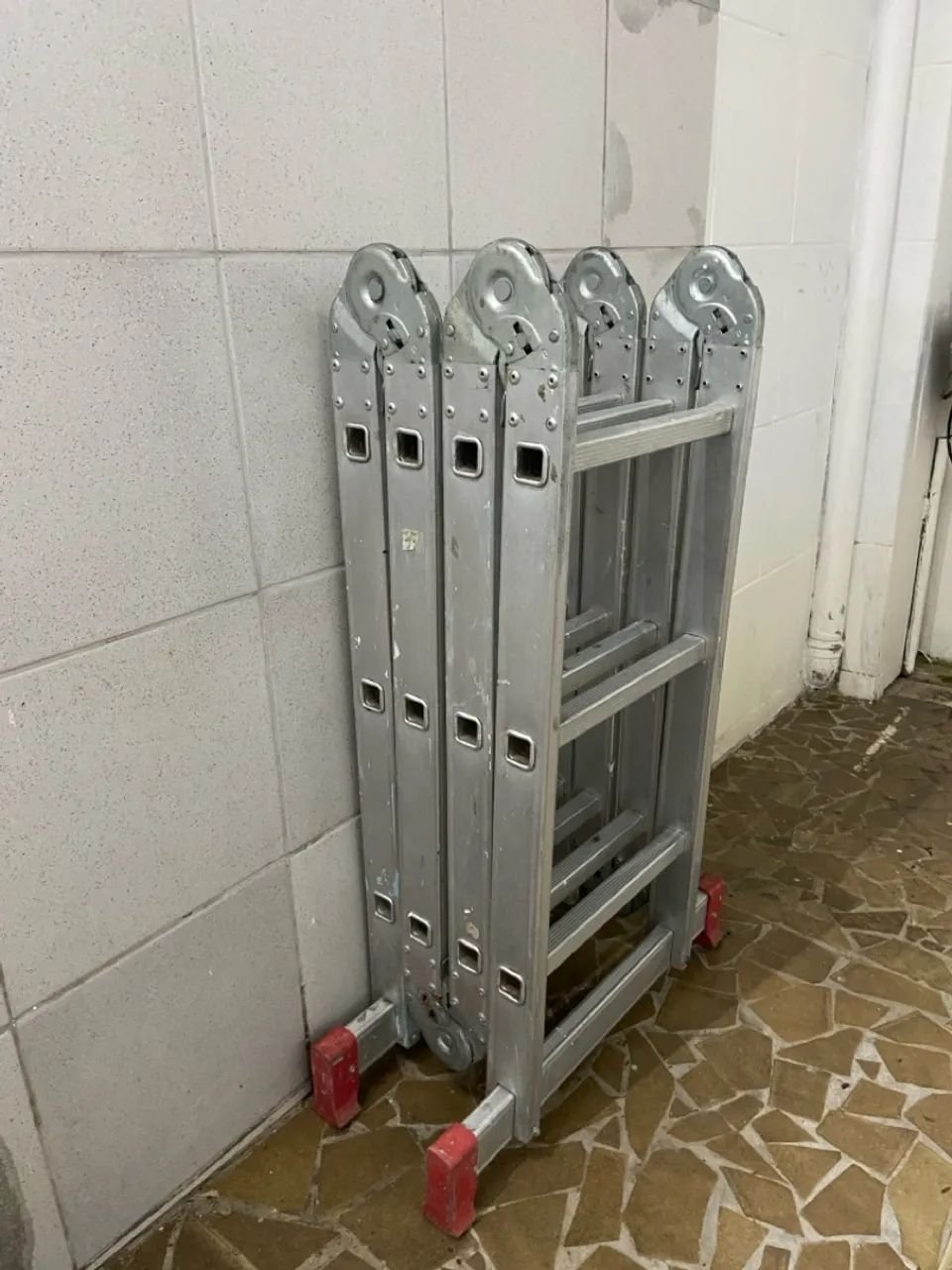 Escada Articulada 4x4 16 degraus - Foto 2