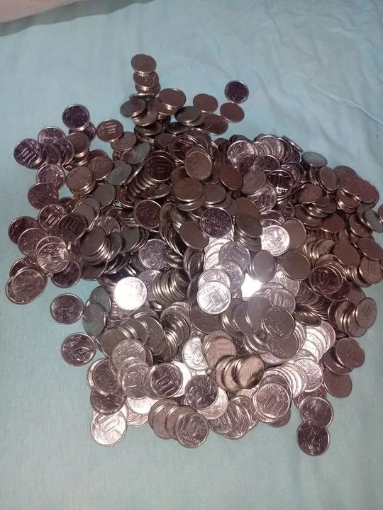 Moeda Brasileira de 10 Cruzeiros - 1991 - Foto 3