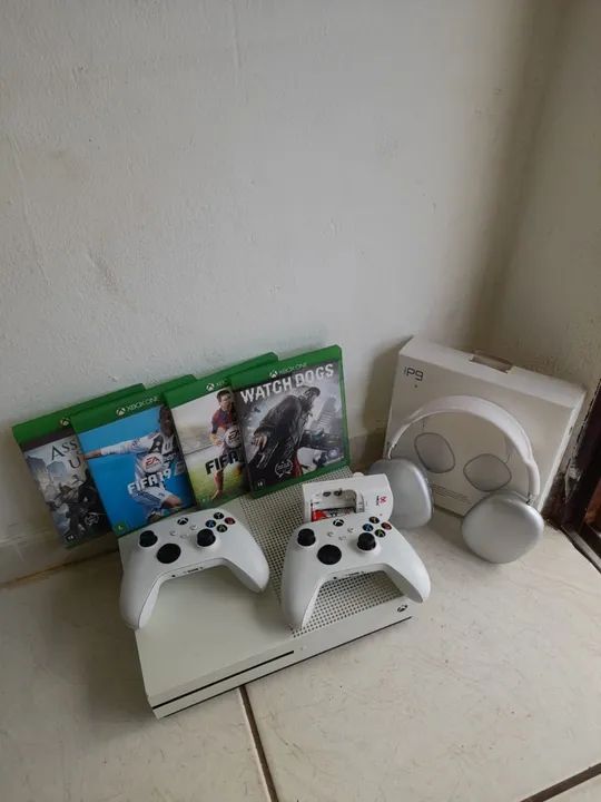 Xbox One + 3 jogos + controles + headset - Foto 3