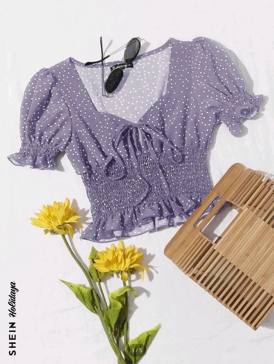 blusa lilás de bolinhas