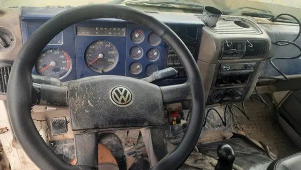 VW 13180 toco 4x2 ano 2004 com caçamba  - Foto 10