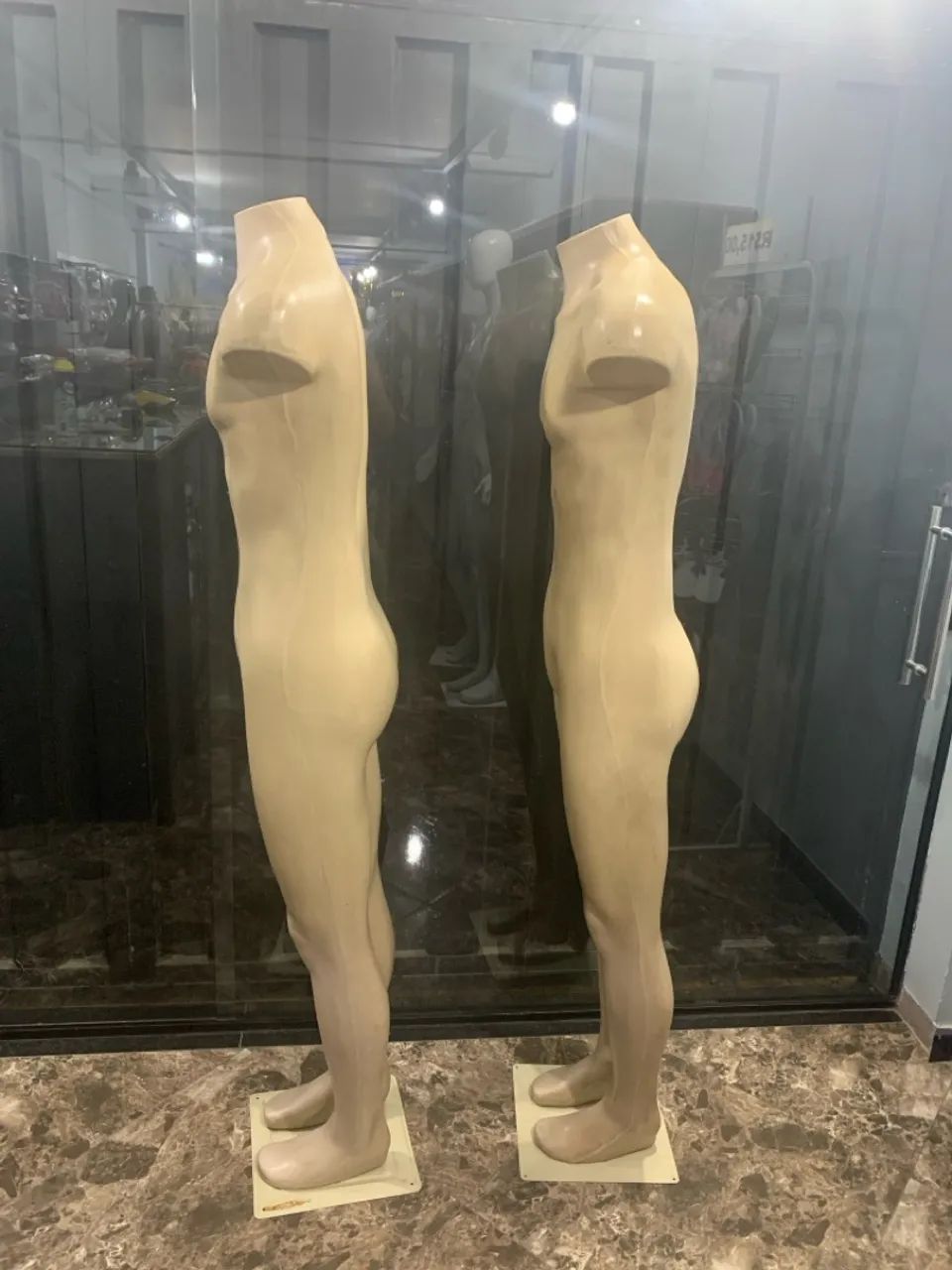 Manequins masculinos  - Foto 3