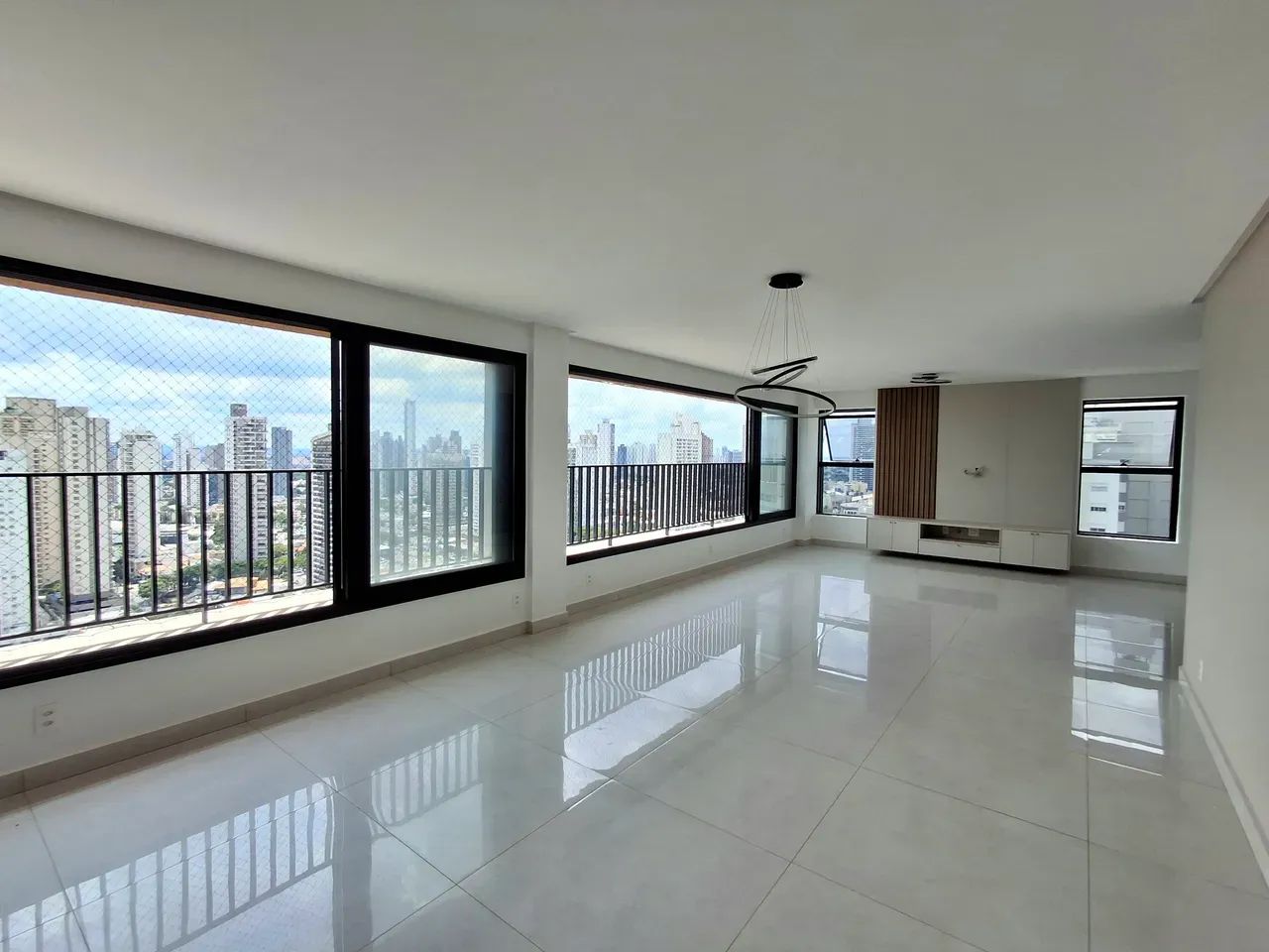 Apartamento para alugar com 3 suítes, 202m², andar inteiro, elevador privativo e lazer com - Foto 2