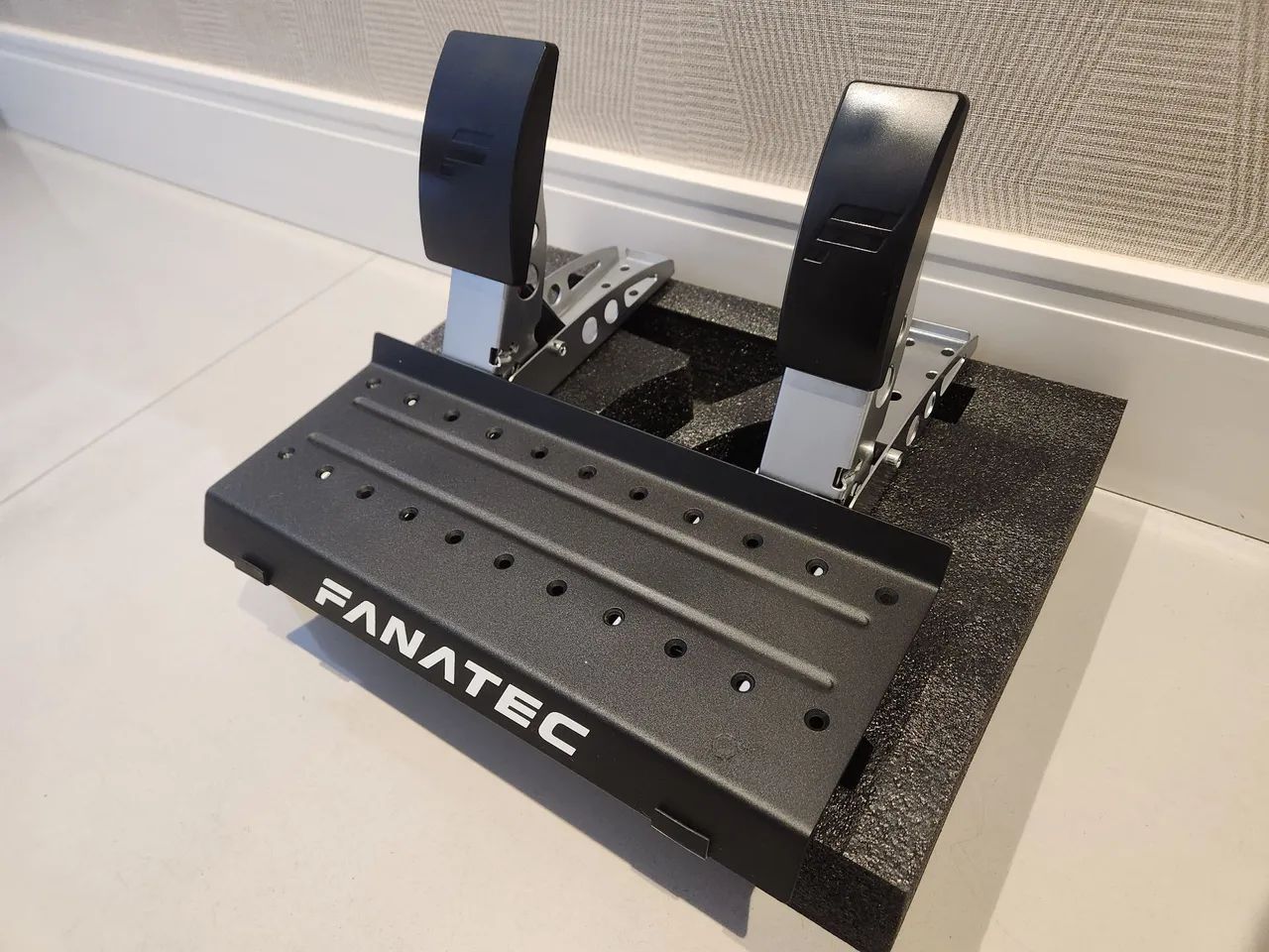 Fanatec CSL Pedals para Consoles e PC - Foto 3